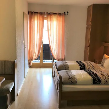 Gaestehaus Am Kurparkweg 2*