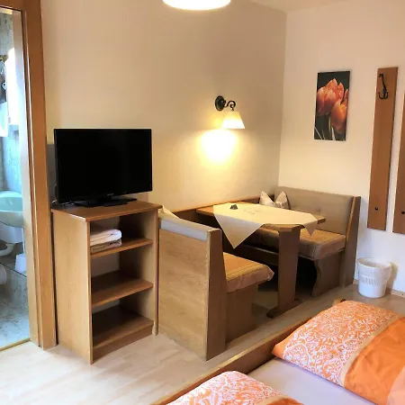 Maison d'hôtes Gaestehaus Am Kurparkweg 2*