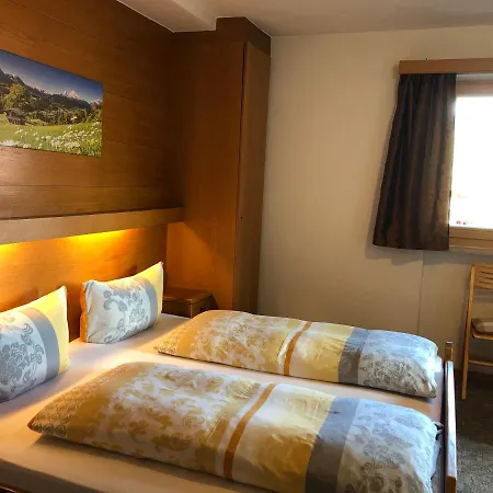Gaestehaus Am Kurparkweg 3*