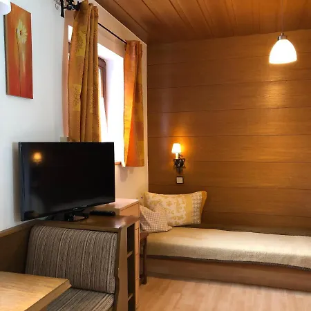 Gaestehaus Am Kurparkweg 3*