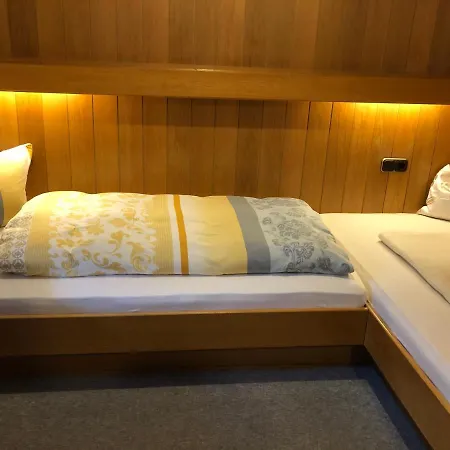 Gaestehaus Am Kurparkweg 3* Reit im Winkl