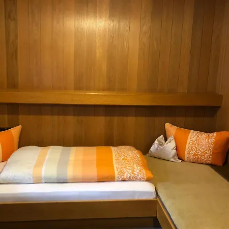 Πανσιόν Gaestehaus Am Kurparkweg 3*