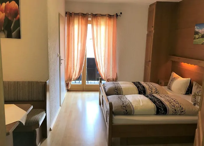 Gaestehaus Am Kurparkweg 3*